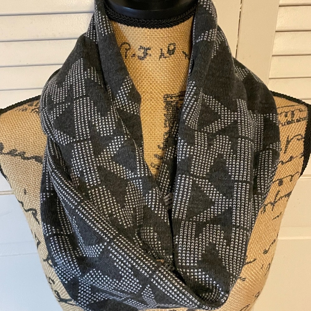 Michael Kors, infinity scarf , black and gray